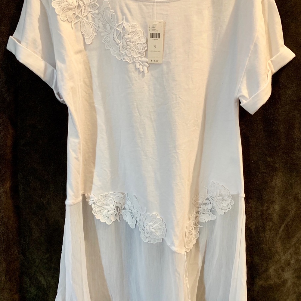 NWT Akemi + Kin Top